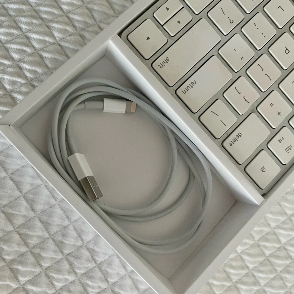 Apple Wireless Keyboard